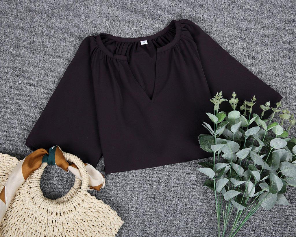 Chic Notched Neckline Short Sleeve Black Top