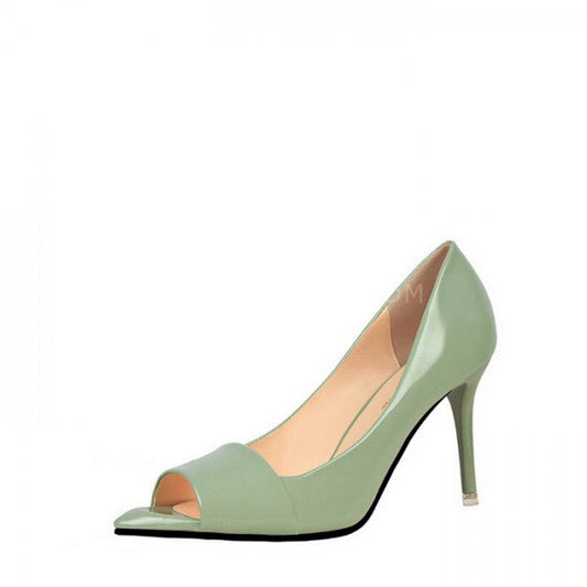 Simple high heels shoes