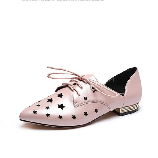 Star hollow pointed shoes