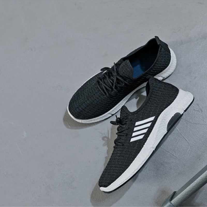 Men's Non-slip Fly Woven Walking Shoes
