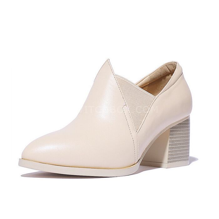 Pointed pure color leather shoes