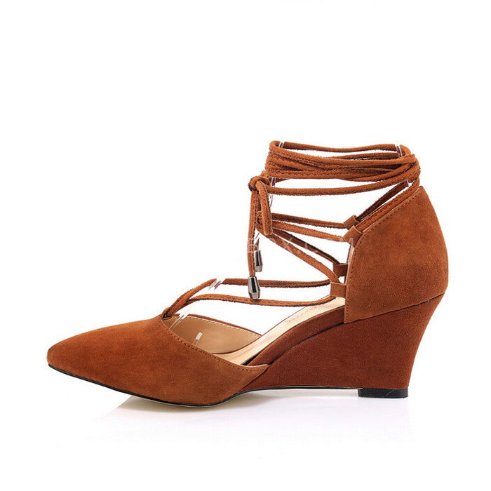 The sheep's skin with single wedge shoes