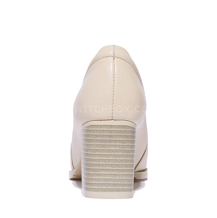 Pointed pure color leather shoes