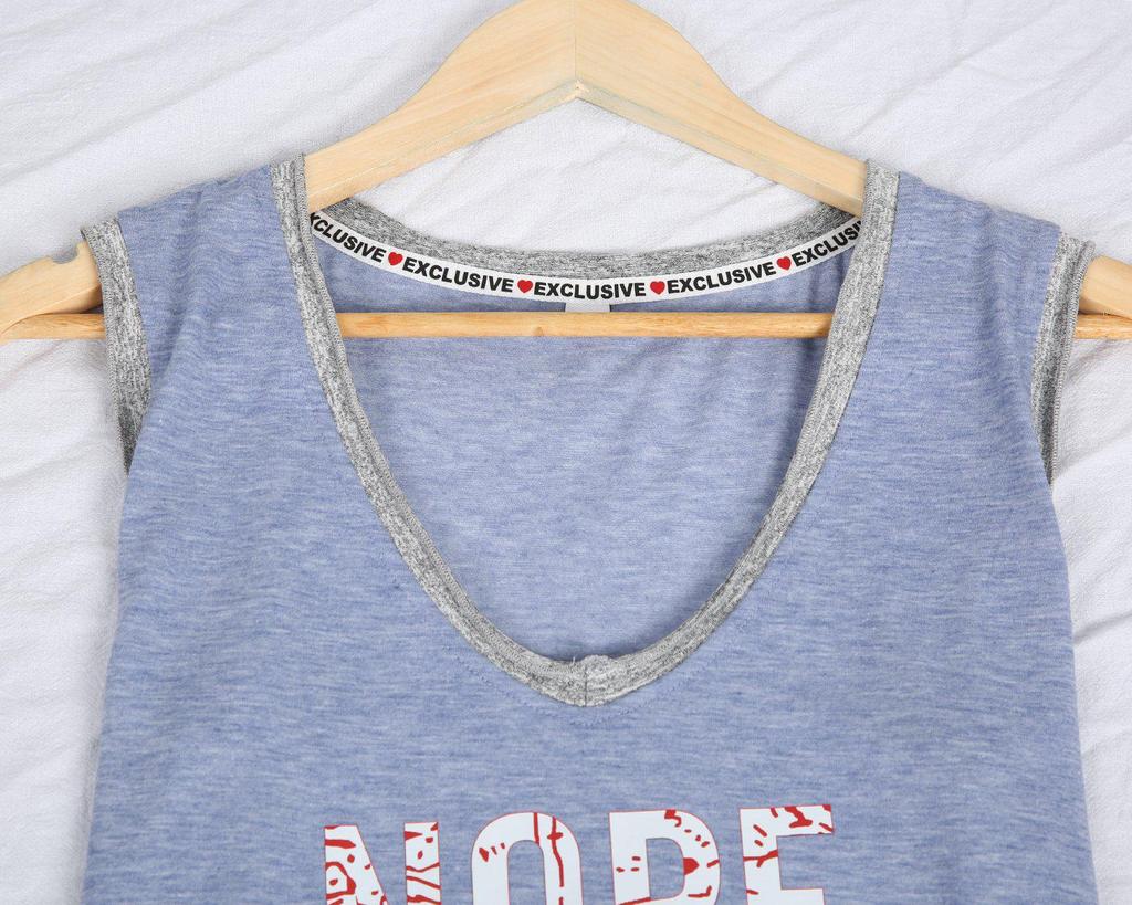 Comfy V-Neck Print Sleeveless Top