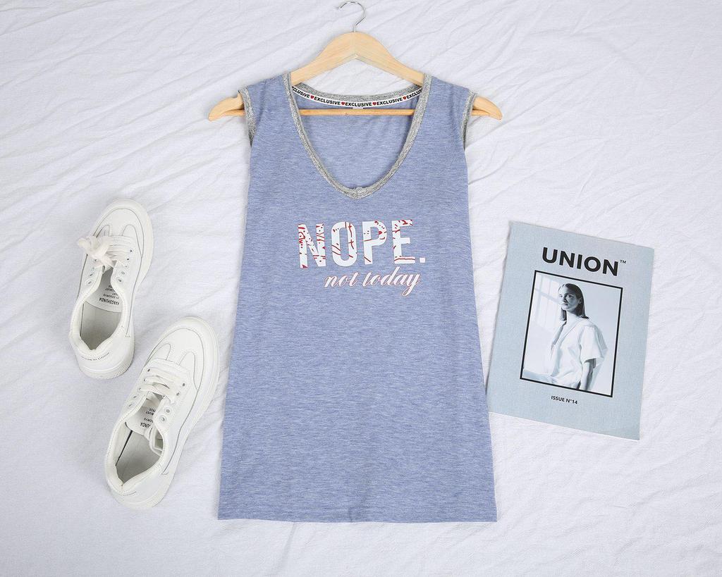 Comfy V-Neck Print Sleeveless Top