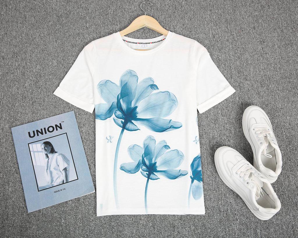 Elegant Print Short Sleeve Top