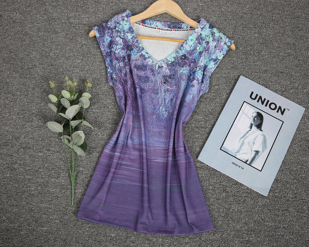 Stunning V-Neck Sleeveless Printed Top