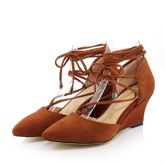 The sheep's skin with single wedge shoes