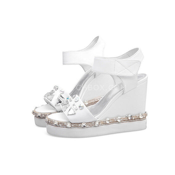 Sponge cake with sandals